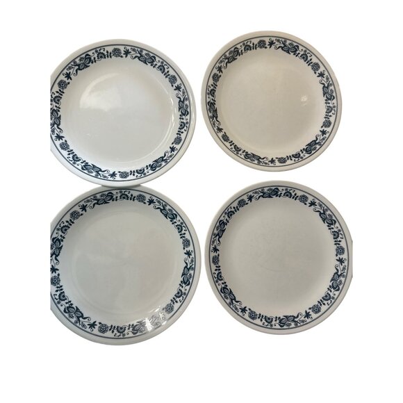 Corelle Set of 4 Old Town Blue Onion Pattern Luncheon Plates  8.5 Inch - Picture 1 of 5